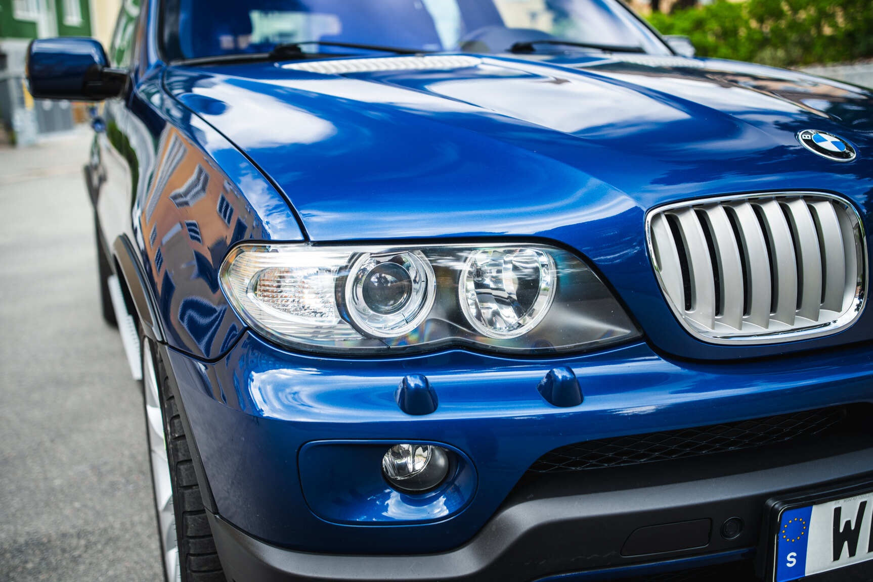 Exterior image of 2005 BMW X5 4.8iS E53 LCI