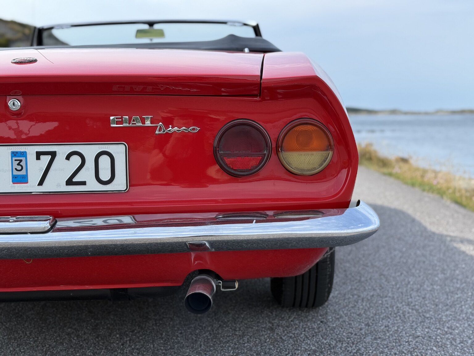 Exterior image of 1968 Fiat Dino Spider