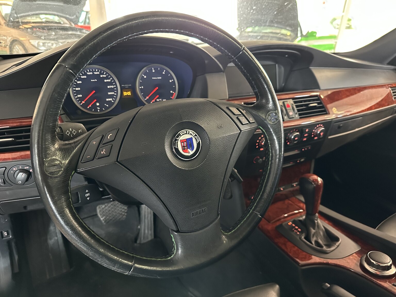 Innenraumfoto von 2006 ALPINA B5 Touring