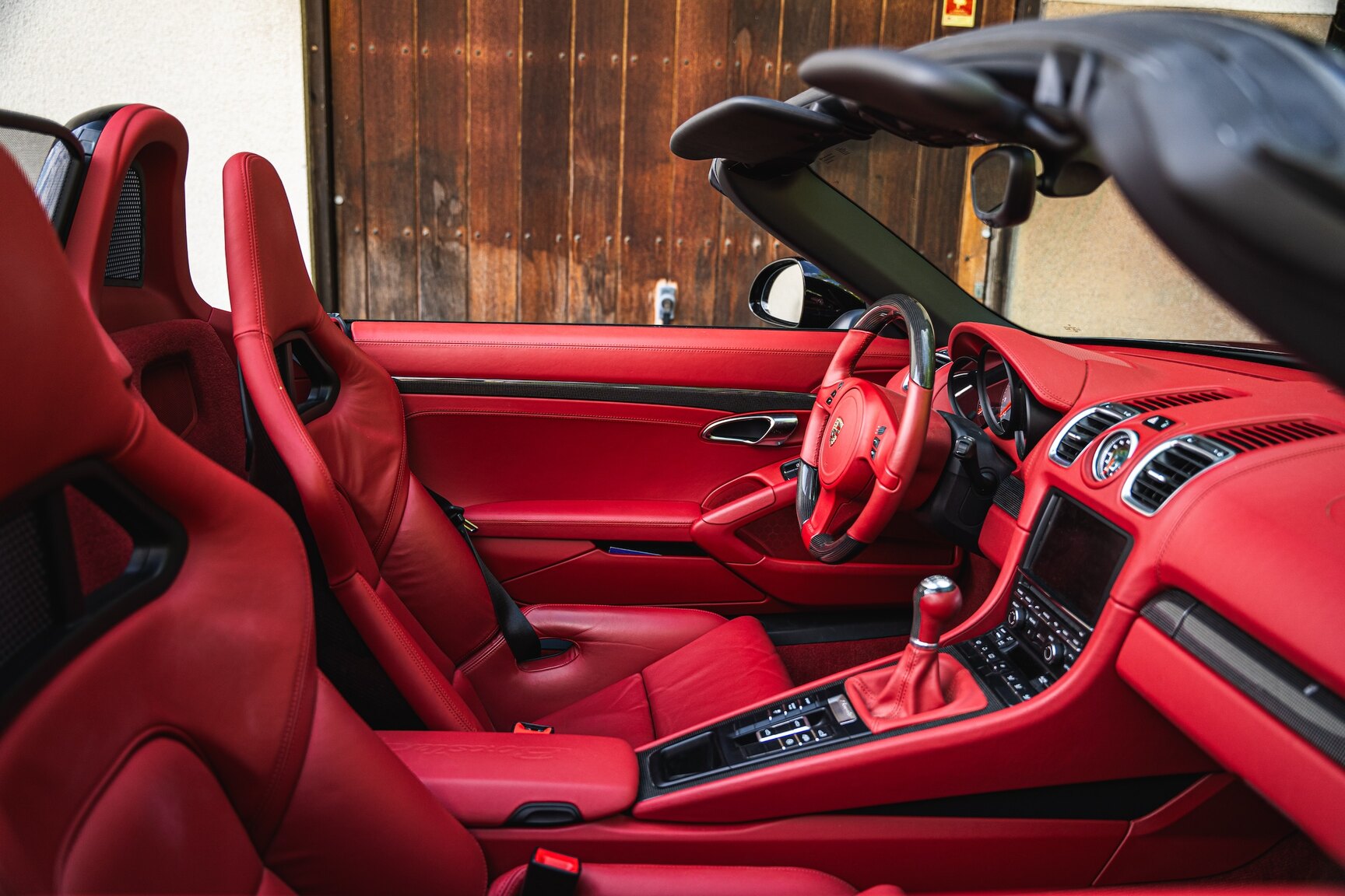 Interior image of 2013 Porsche Boxster S (4)