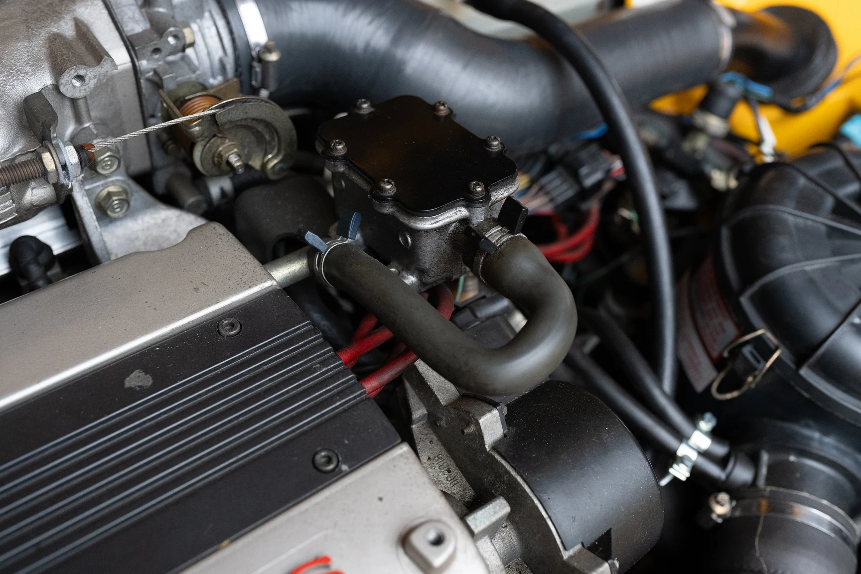 Image of 1995 Lotus Elan Roadster mechanics (13)
