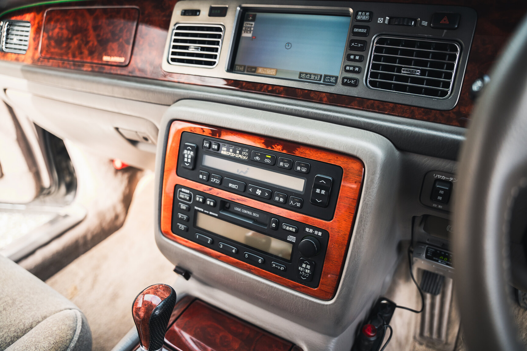Interior image of 2000 Toyota Century