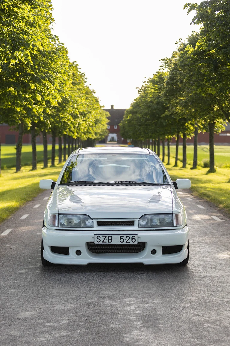 Aussenfoto 1991 Ford Sierra Cosworth 4x4 (13)