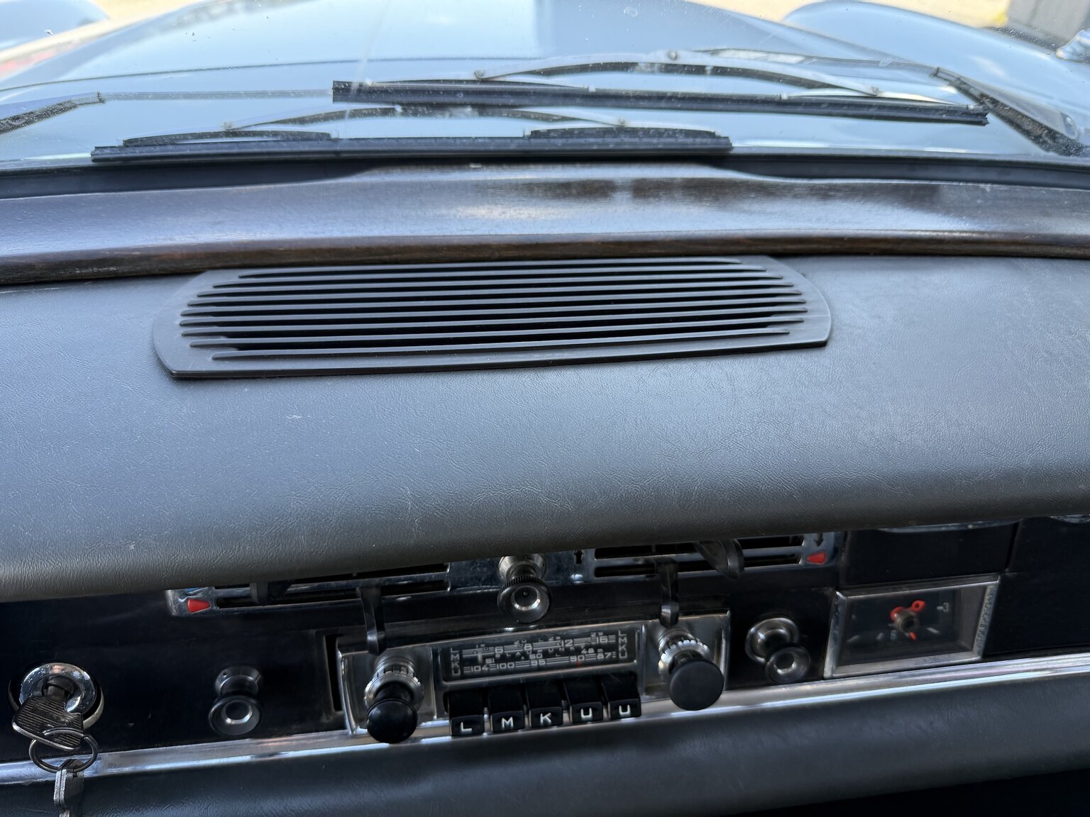 Interior image of 1967 Mercedes-Benz 230 Safari