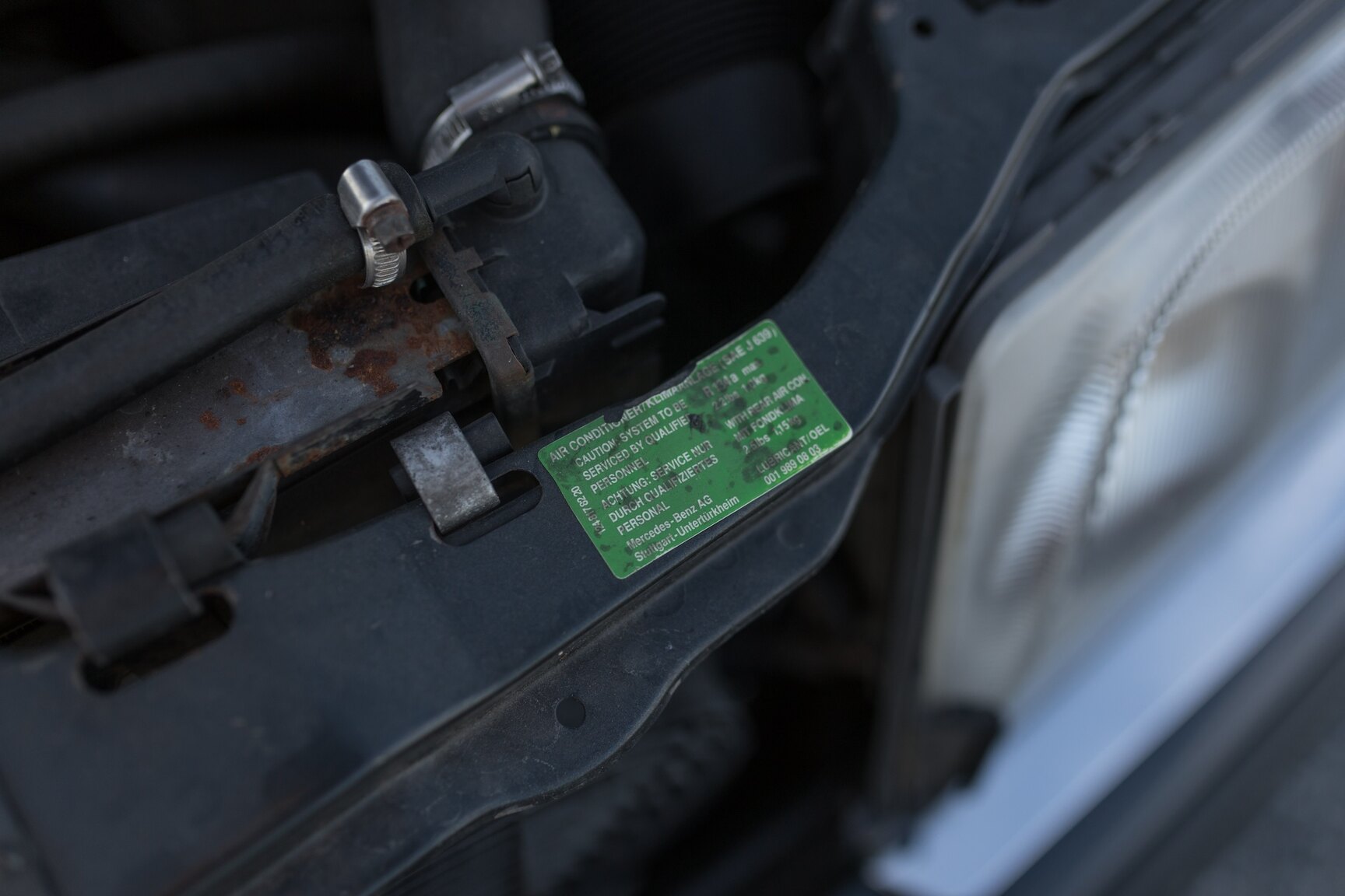 Image of 1993 Mercedes-Benz 300 CE-24 Cabriolet mechanics