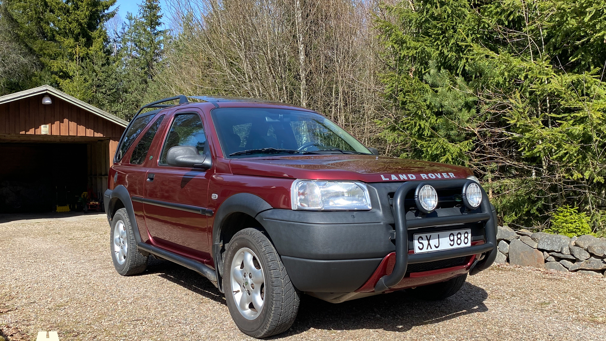 Exterior image of 2002 Land Rover Freelander TD4 3d