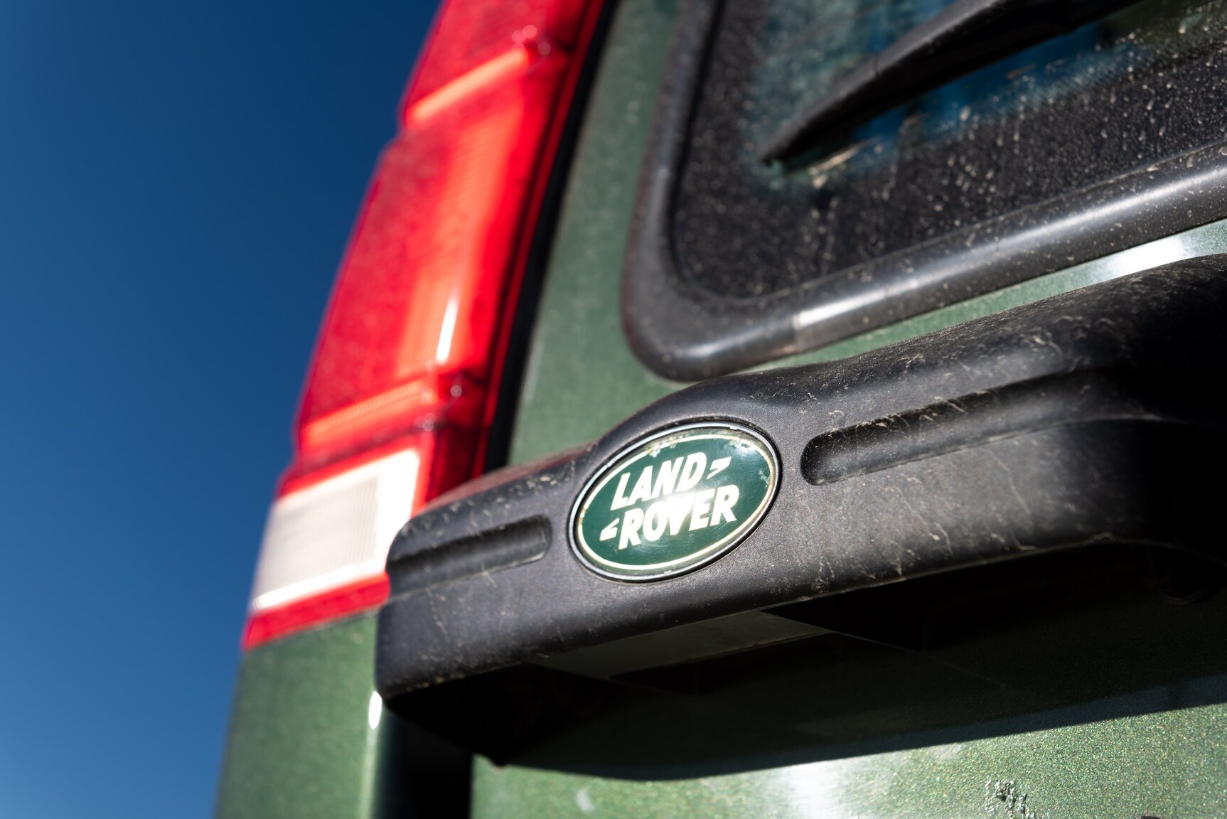 Exterior image of 1999 Land Rover Discovery 4.0 V8