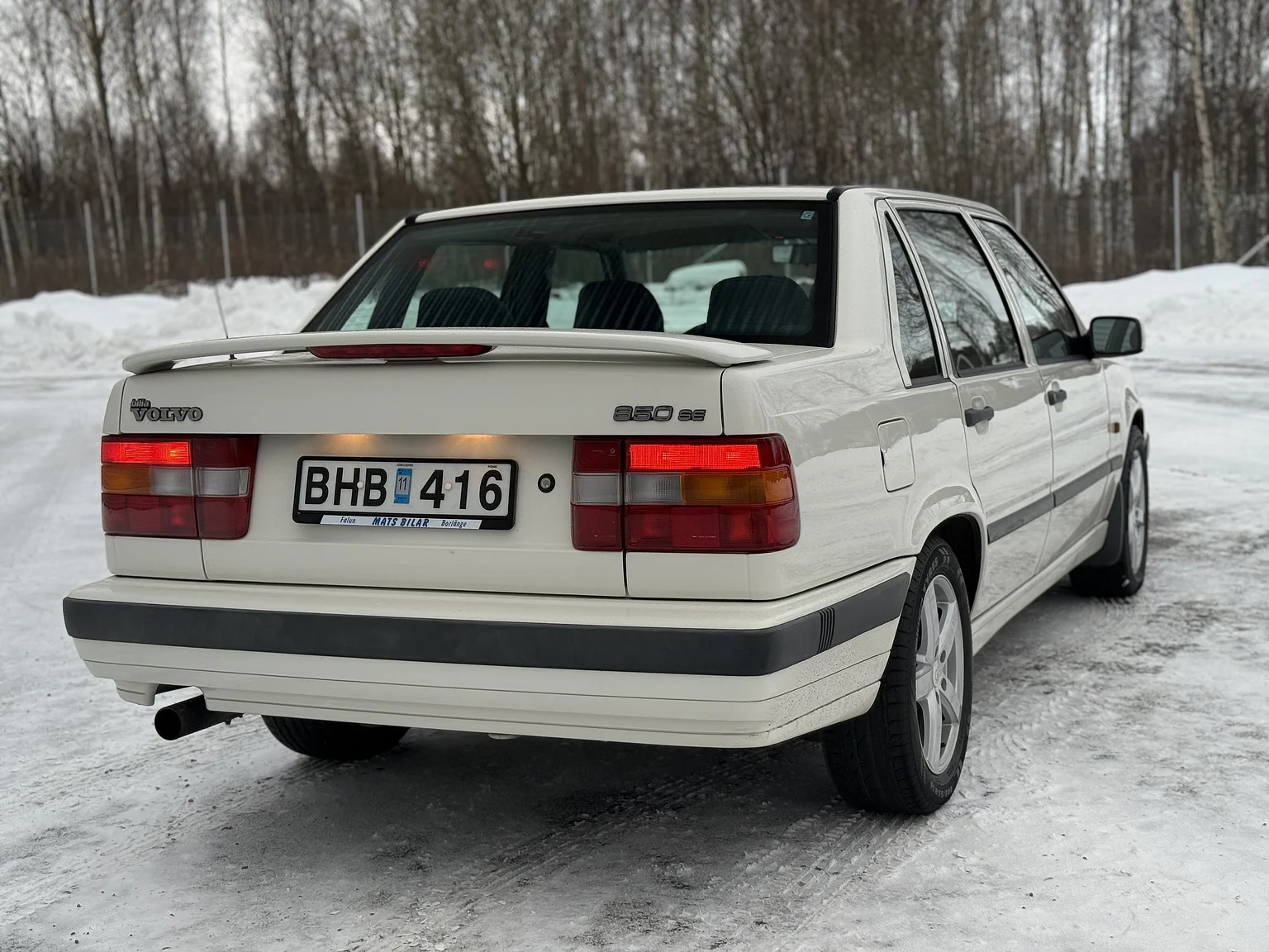 Exterior image of 1994 Volvo 850 2.5 SE (9)