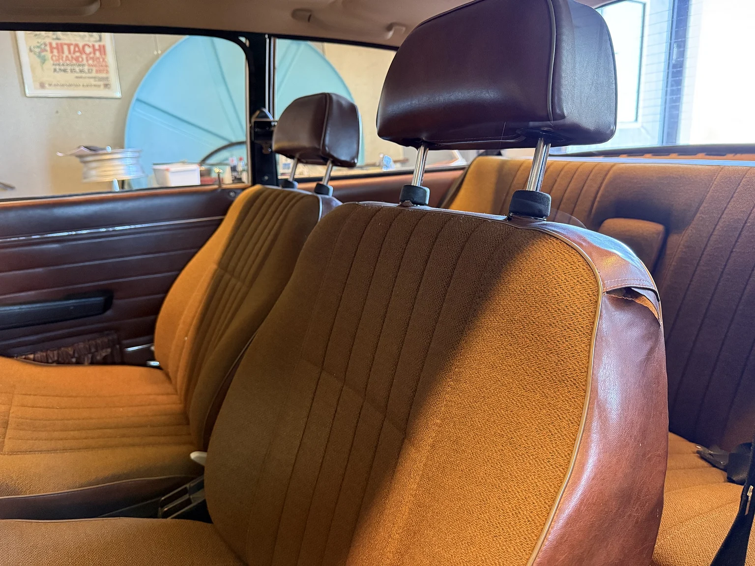 Innenraumfoto von 1973 Volvo 142 2.0 Deluxe (5)