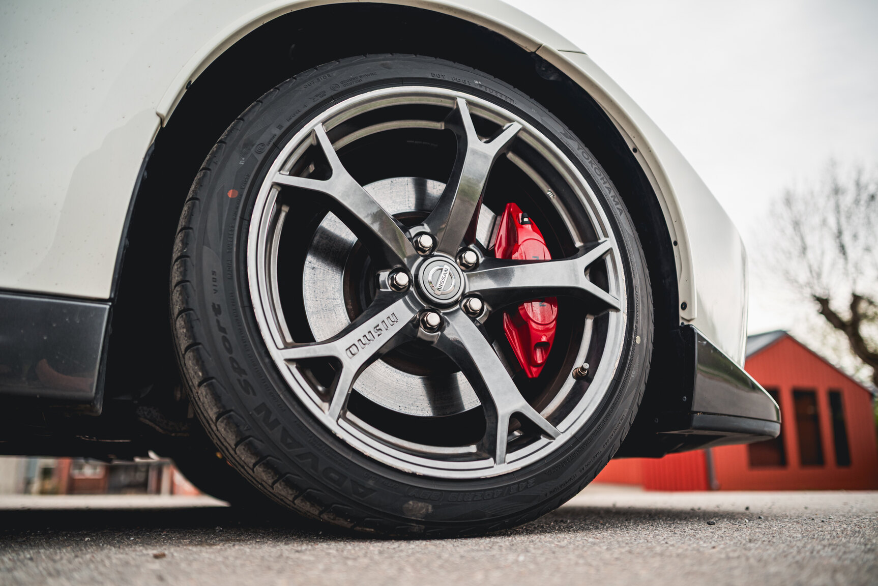 Exterior image of 2014 Nissan 370Z Nismo