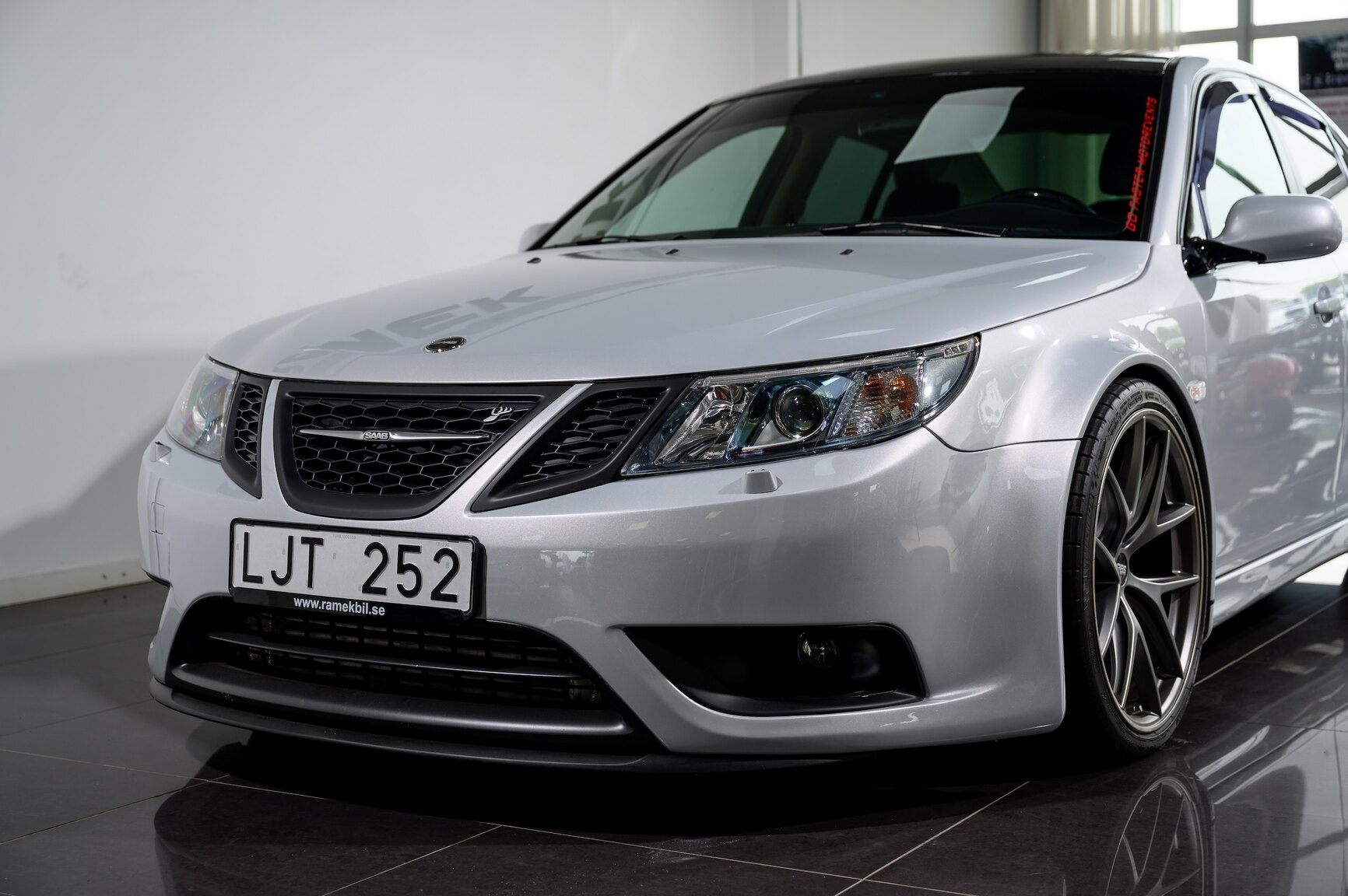 Exterior image of 2008 SAAB 9-3 Aero SportSedan Silver Beast SFRO