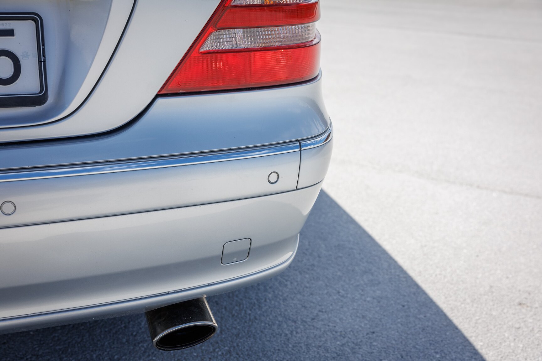 Exteriörbild på 2000 Mercedes-Benz CL600