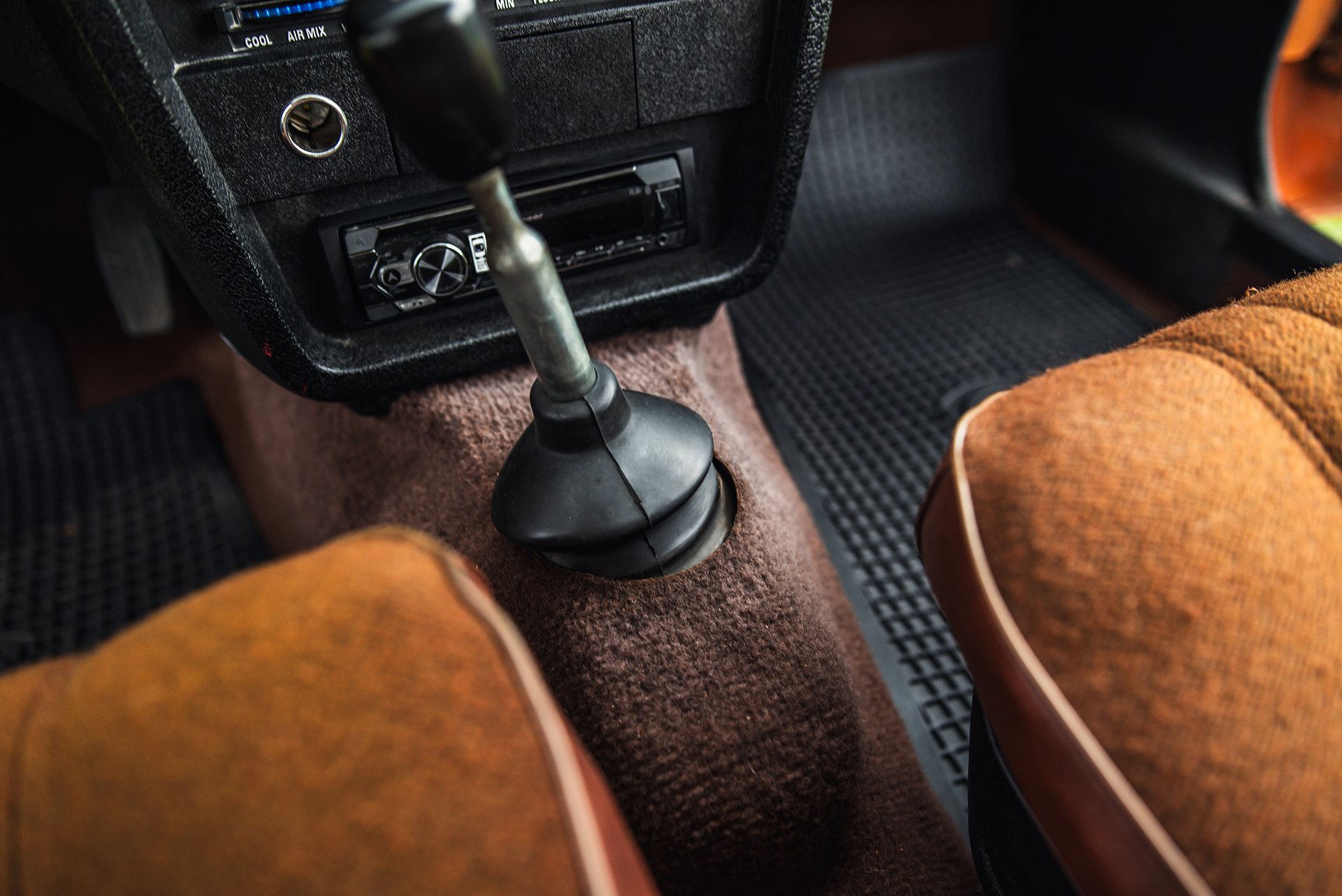 Interiörbild 1974 Volvo 142 2.0