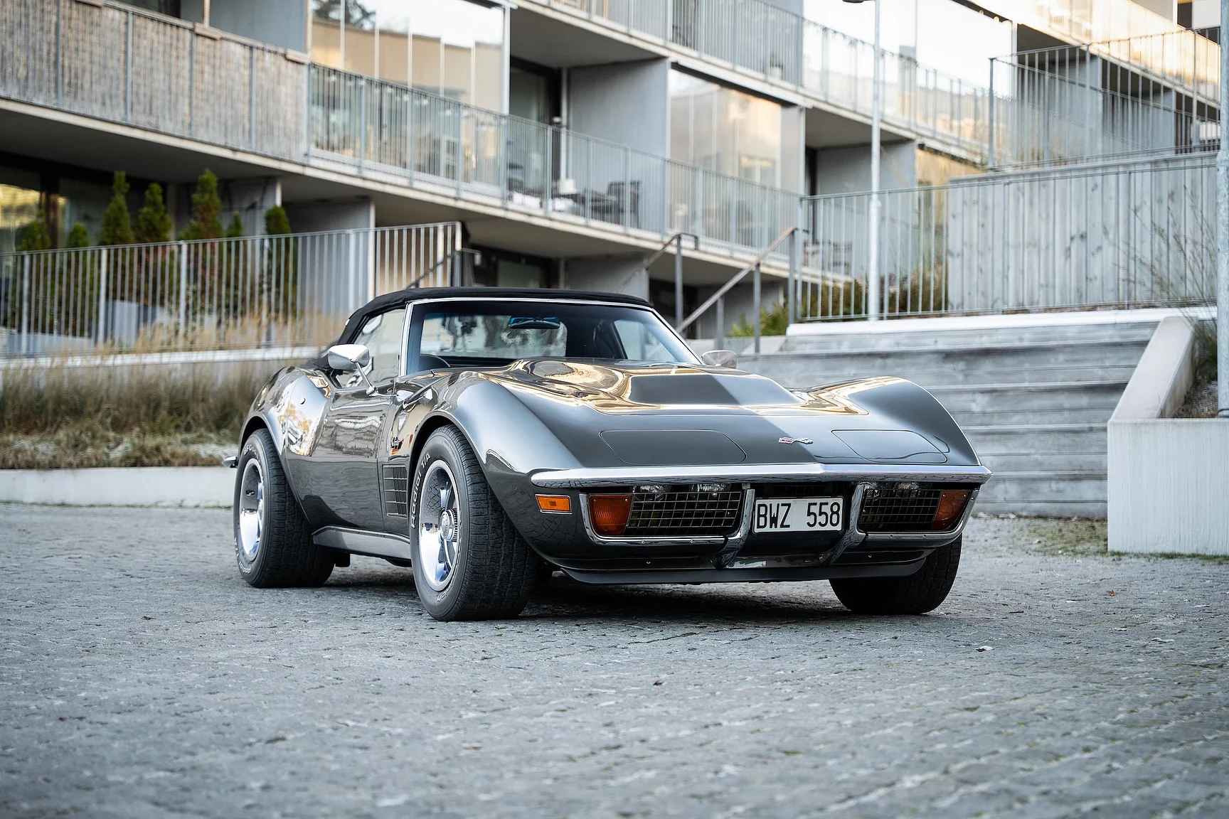 Aussenfoto 1971 Chevrolet Corvette Stingray Special 598 cui V8 795 hk (6)