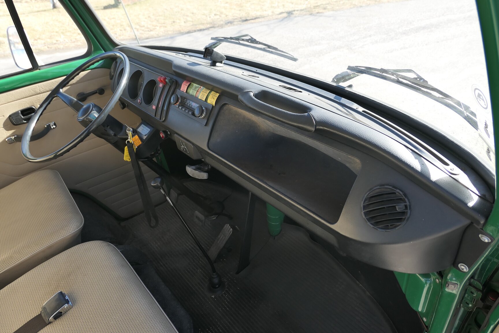 Interior image of 1975 Volkswagen Transporter 1600 Minibuss