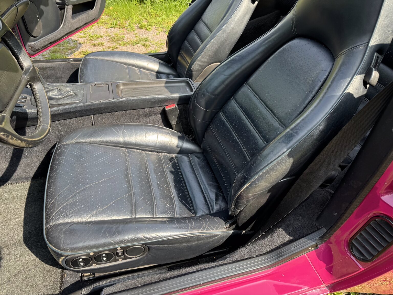 Interior image of 1990 Porsche 944 S2 Convertible