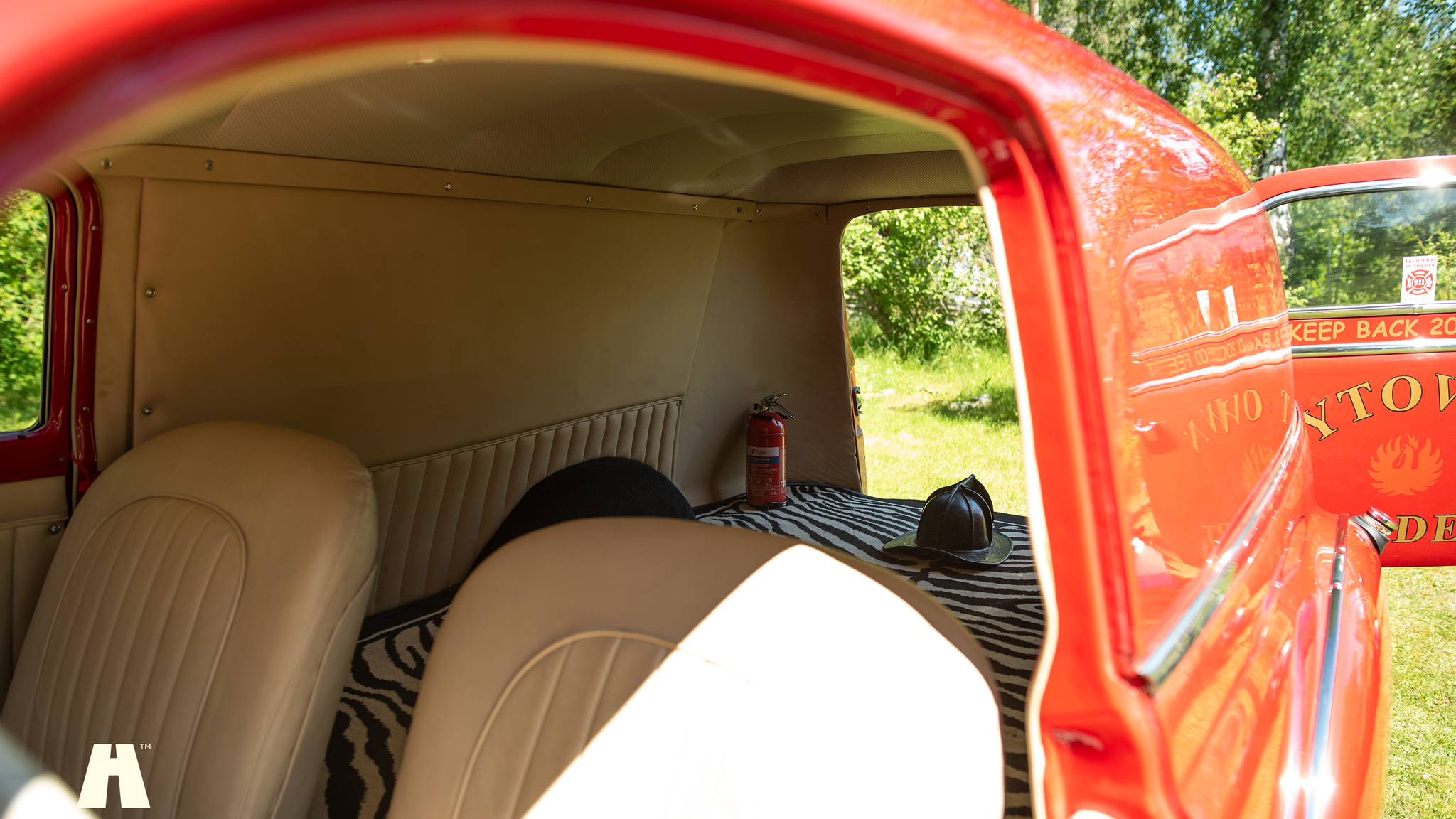 Innenraumfoto von 1952 Chevrolet Sedan Delivery Fire Truck (45)