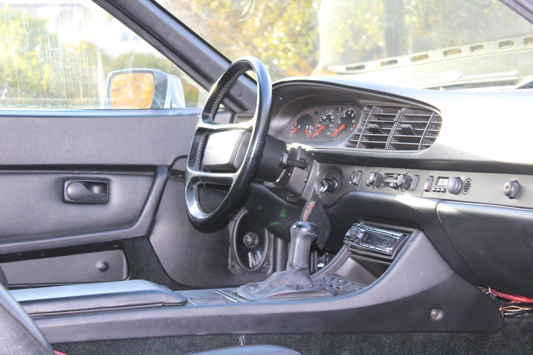 Interior image of 1991 PORSCHE 944 S2