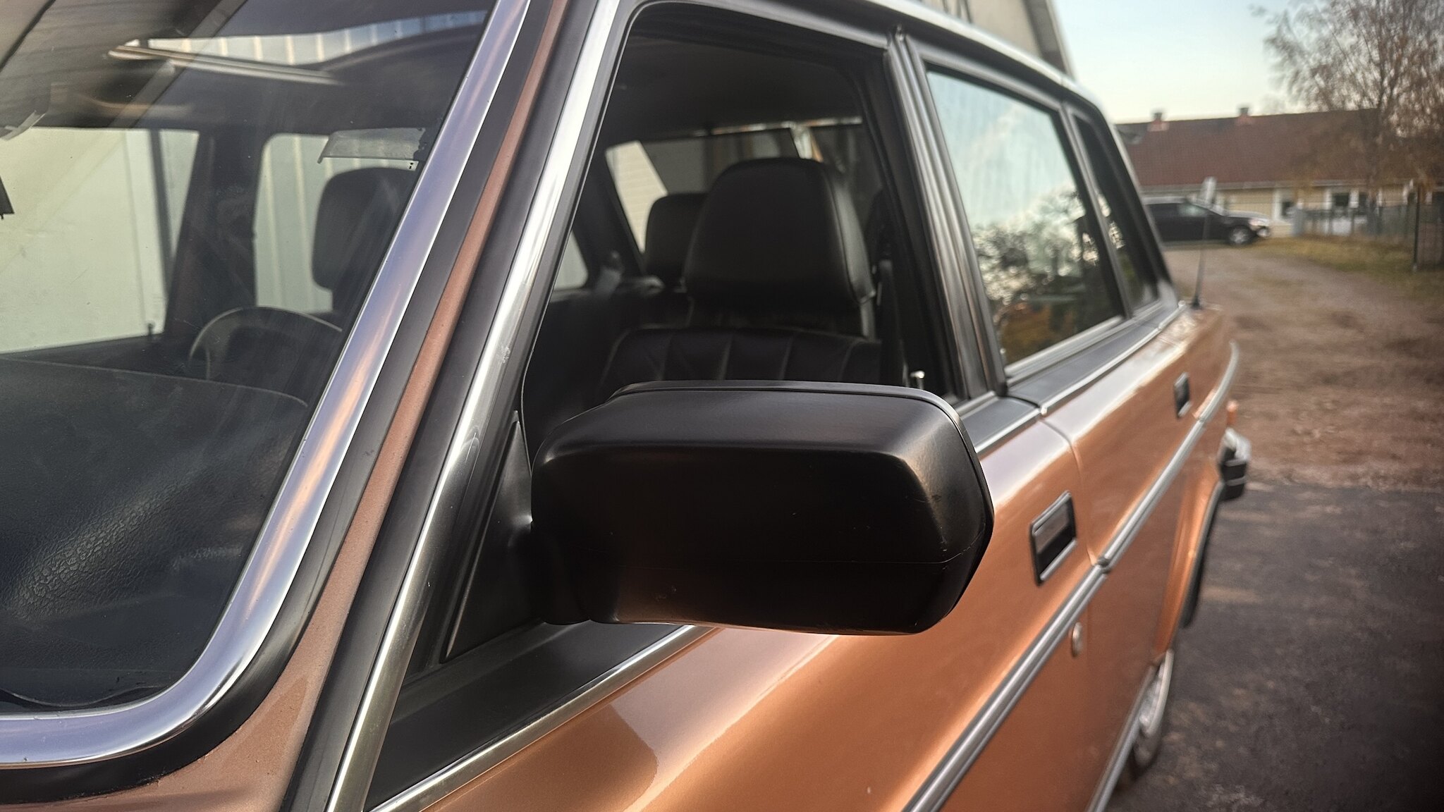 Exteriörbild på 1981 Volvo 244 GLE D6