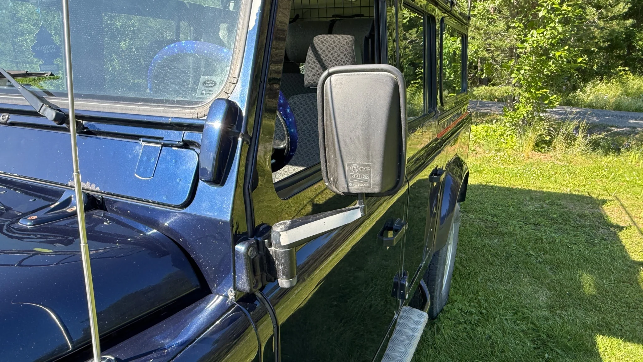 Aussenfoto 2002 Land Rover Defender 110 Kombi Td5 (38)