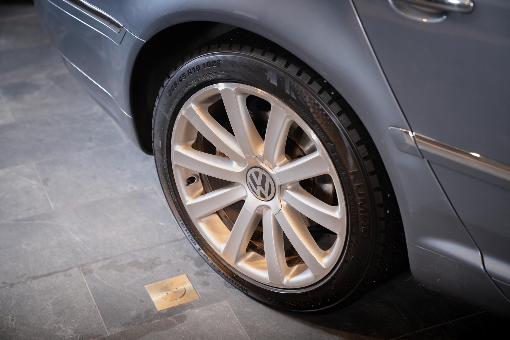Exteriörbild på 2012 Volkswagen Phaeton 3.0 TDI 4Motion