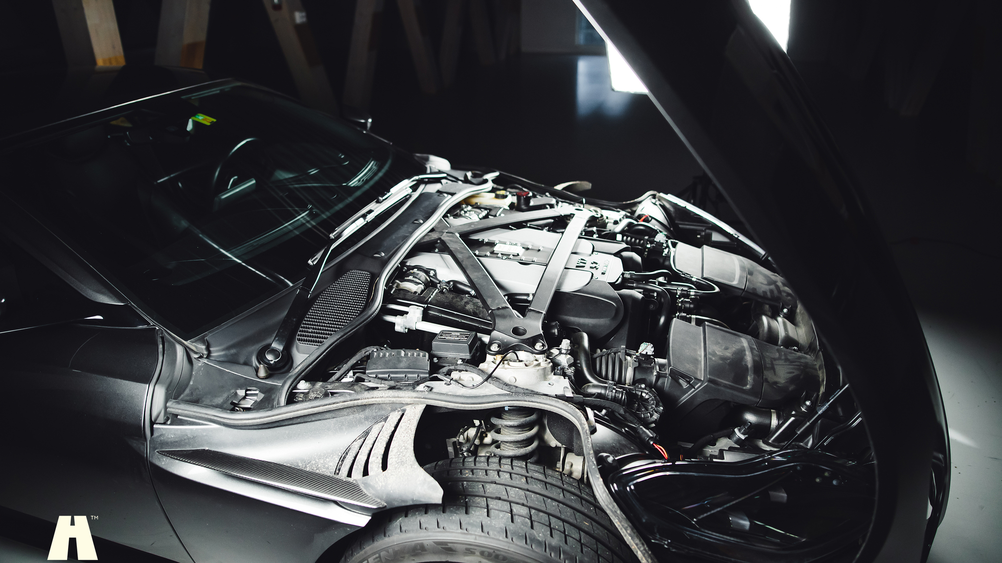 Image of 2019 Aston Martin DB11 AMR (4) mechanics