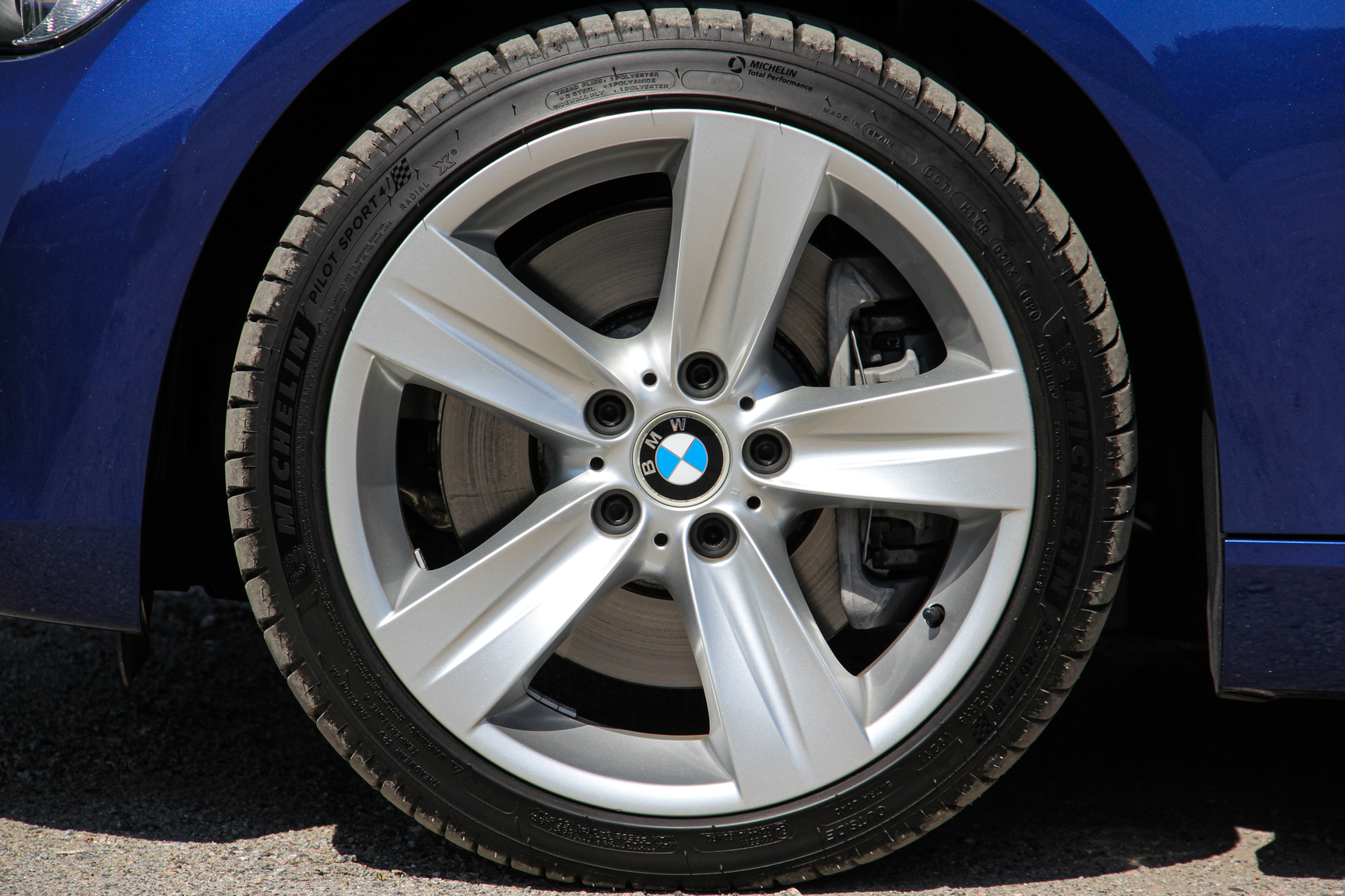 Aussenfoto 2007 BMW 335i Cabriolet (53)