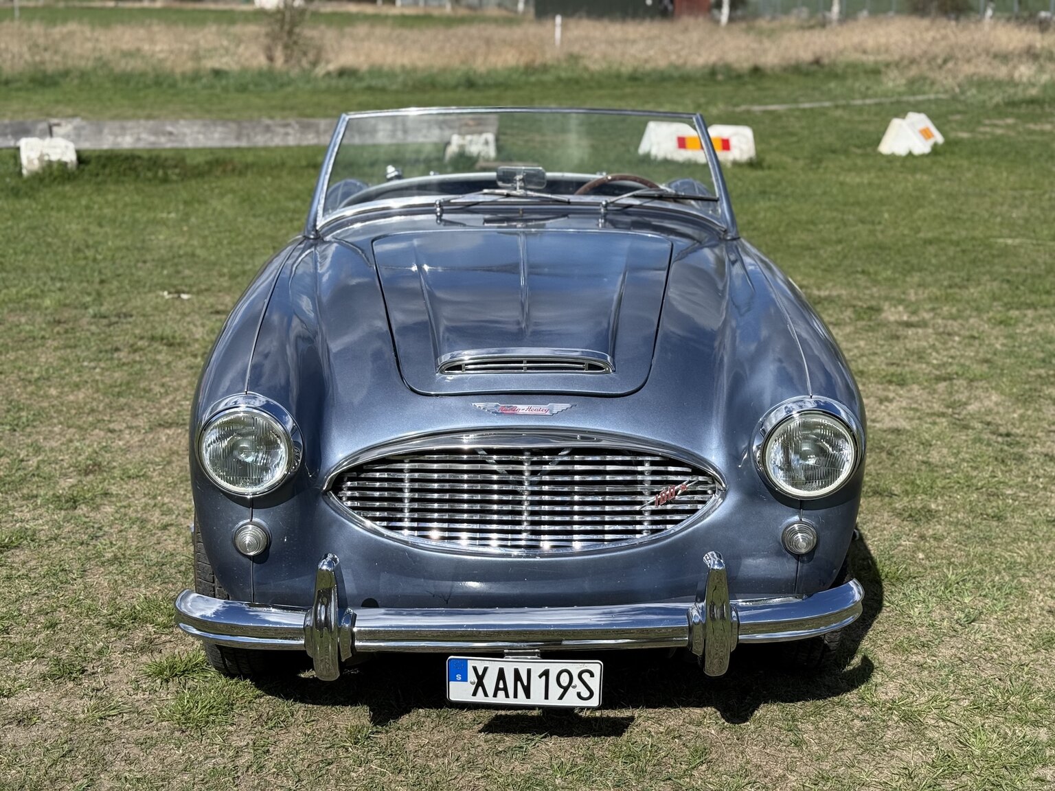 Exterior image of 1958 Austin-Healey 100-6