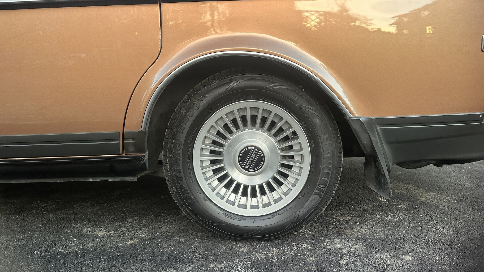 Exteriörbild på 1981 Volvo 244 GLE D6