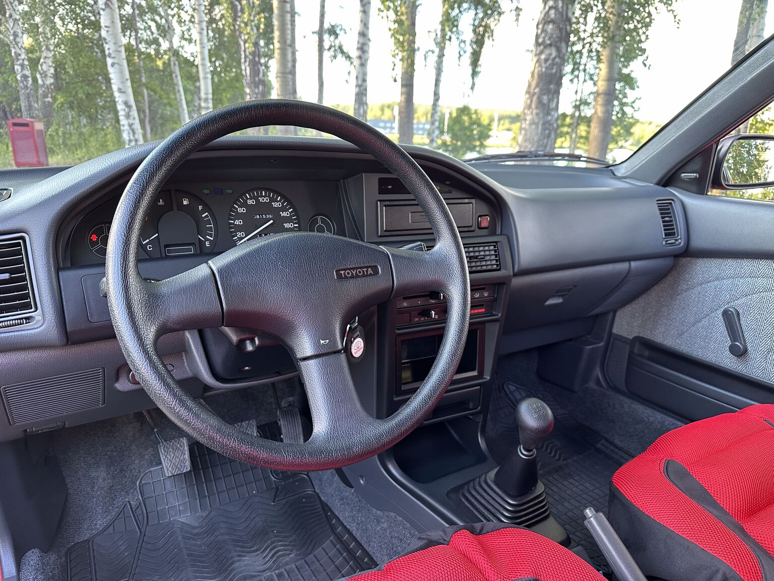 Innenraumfoto von 1991 Toyota Corolla 1300 XLI
