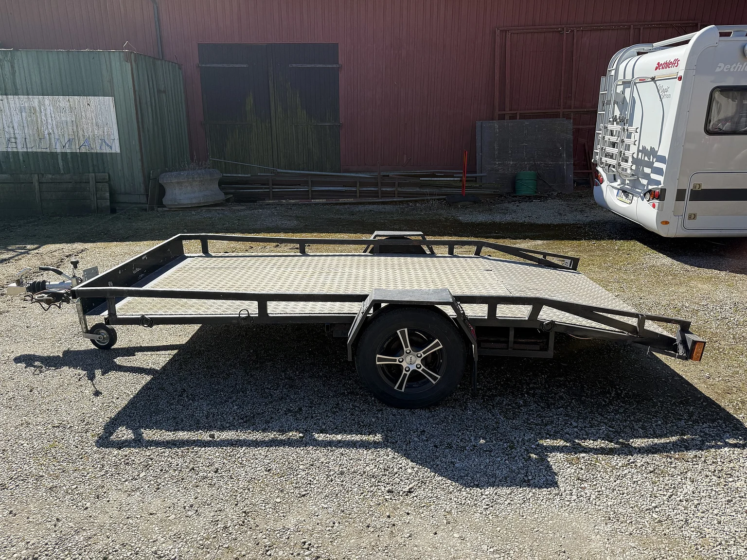 Exterior image of 1981 Farsbo Bilsläp (2)