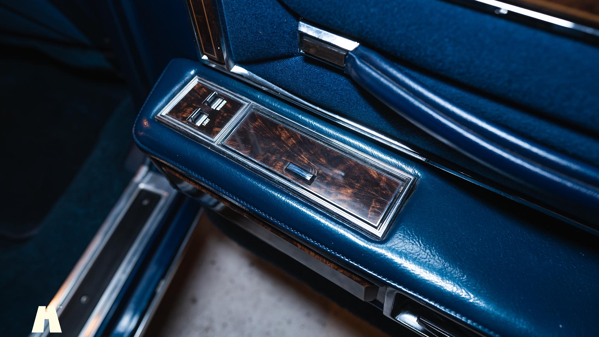 Interiörbild 1979 Lincoln Continental (15)