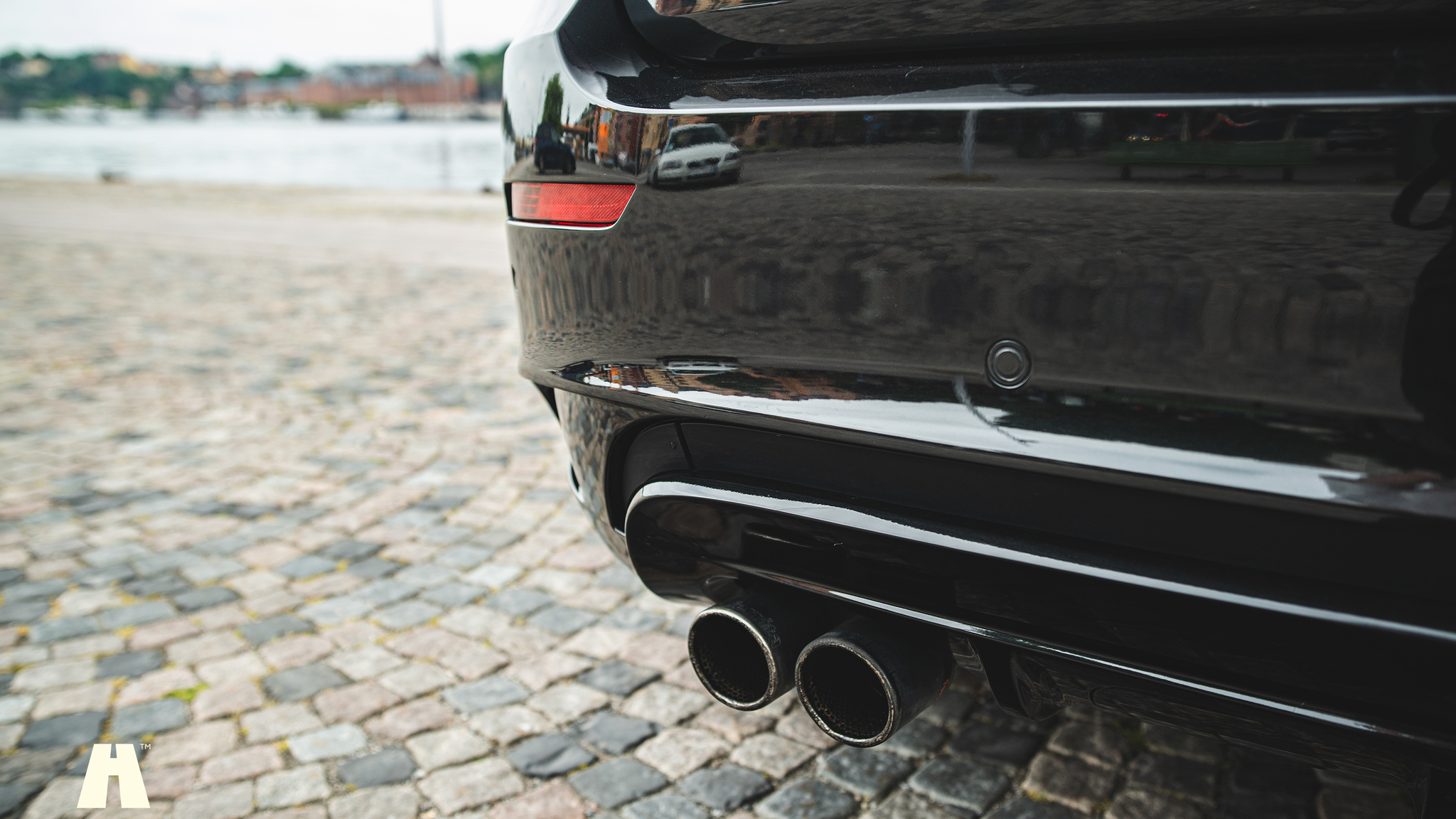 Exteriörbild på 2010 BMW X6 M Ferrita 555HK (34)