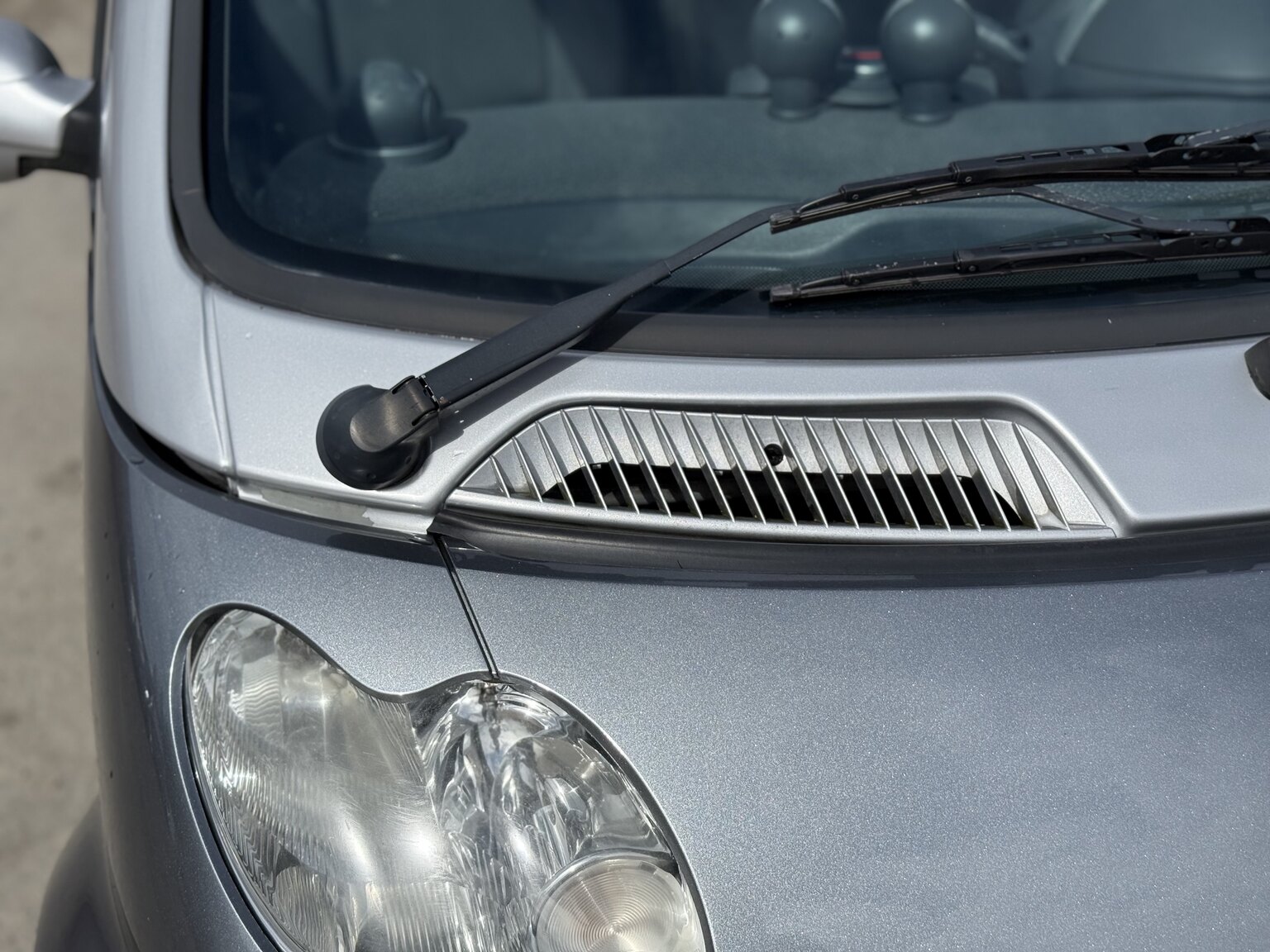 Exterior image of 2005 Smart Fortwo 0.7