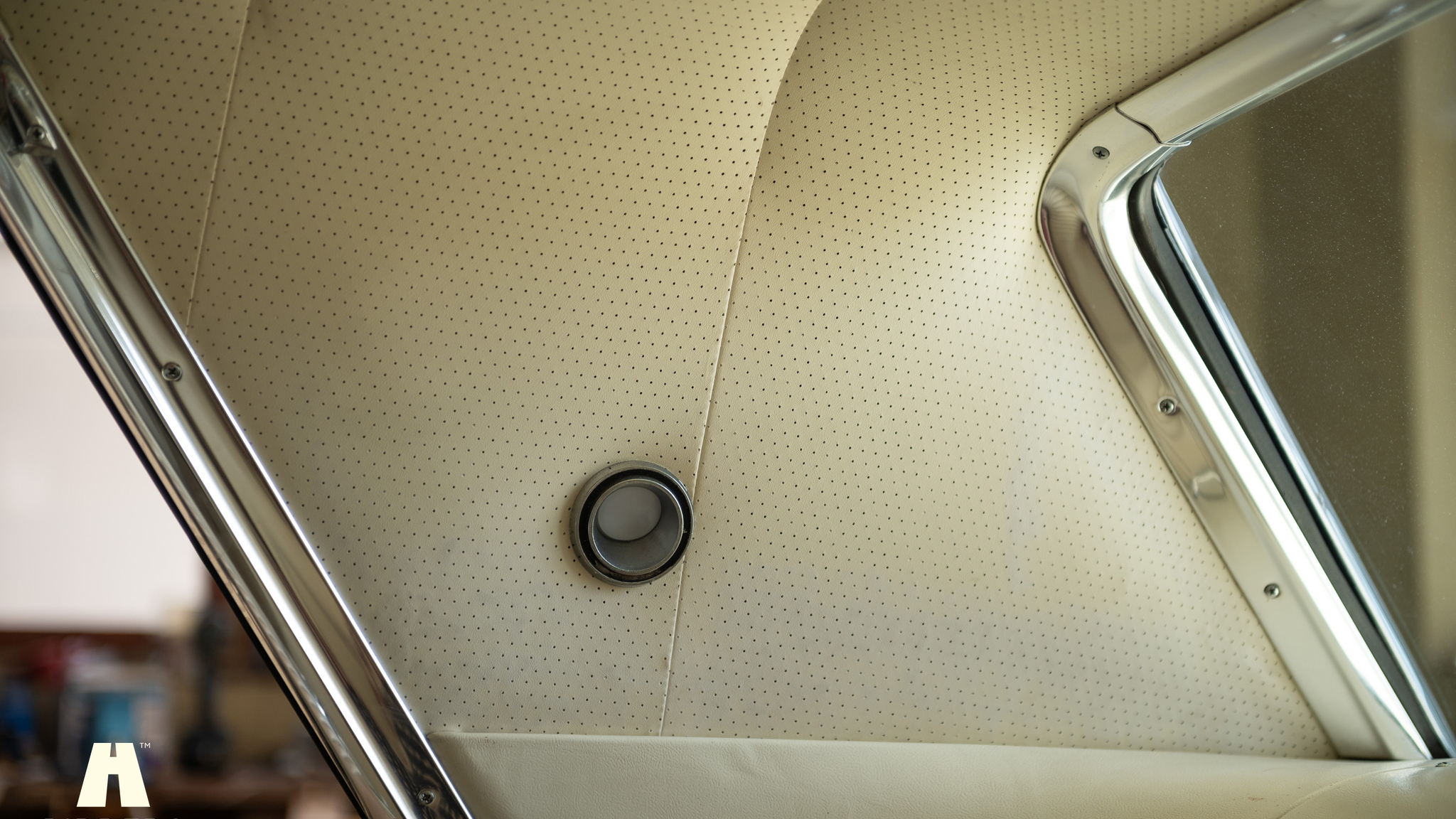 Interior image of 1964 Ford Thunderbird 6.4 HT (83)