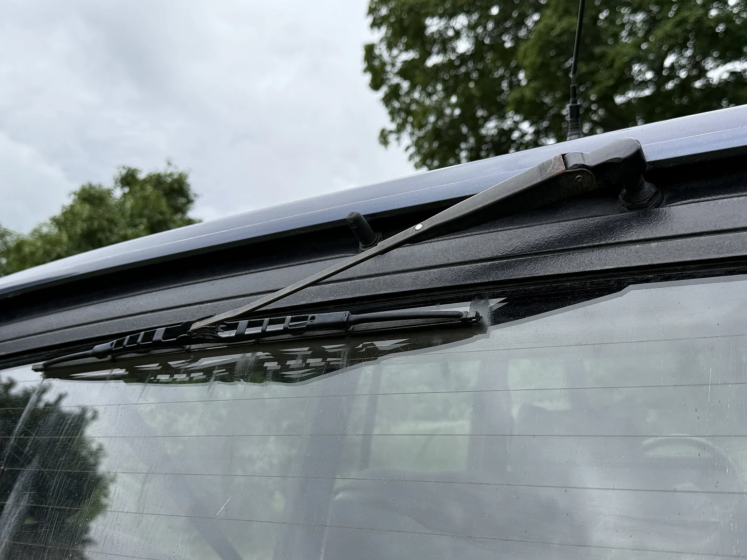 Exterior image of 1990 Range Rover Vogue SE 3.9 (28)