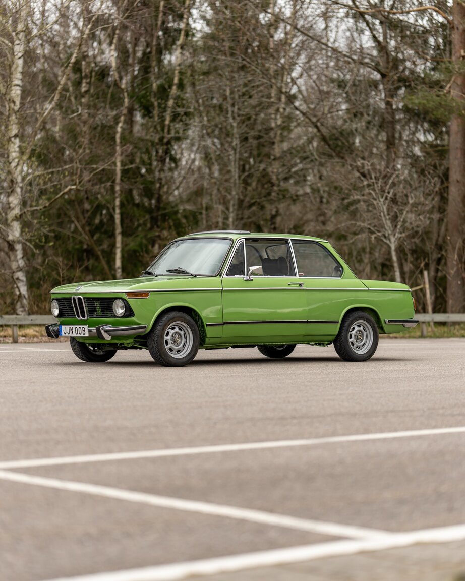 Exteriörbild på 1975 BMW 2002