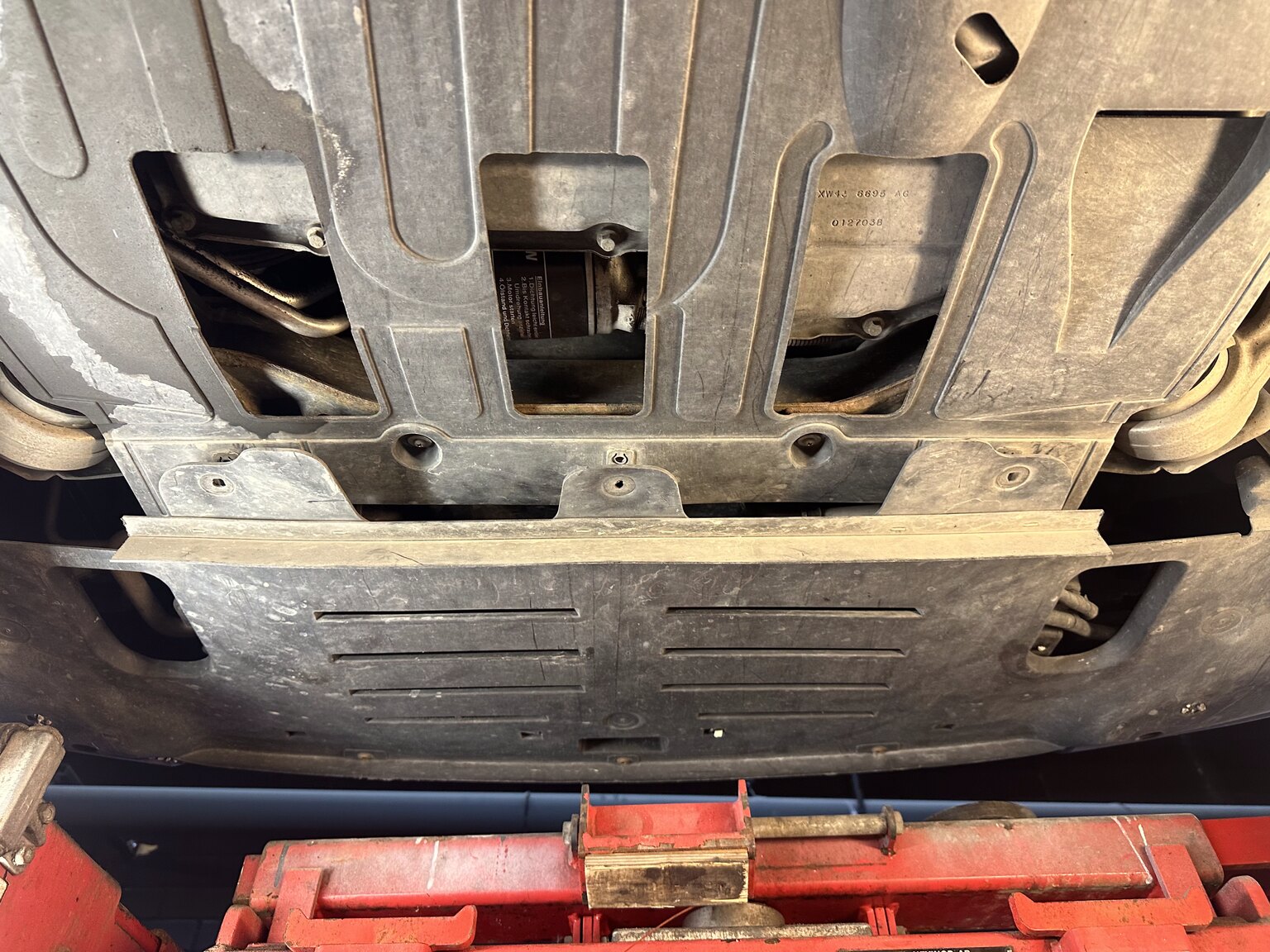 Image of 2003 Jaguar S-Type R mechanics