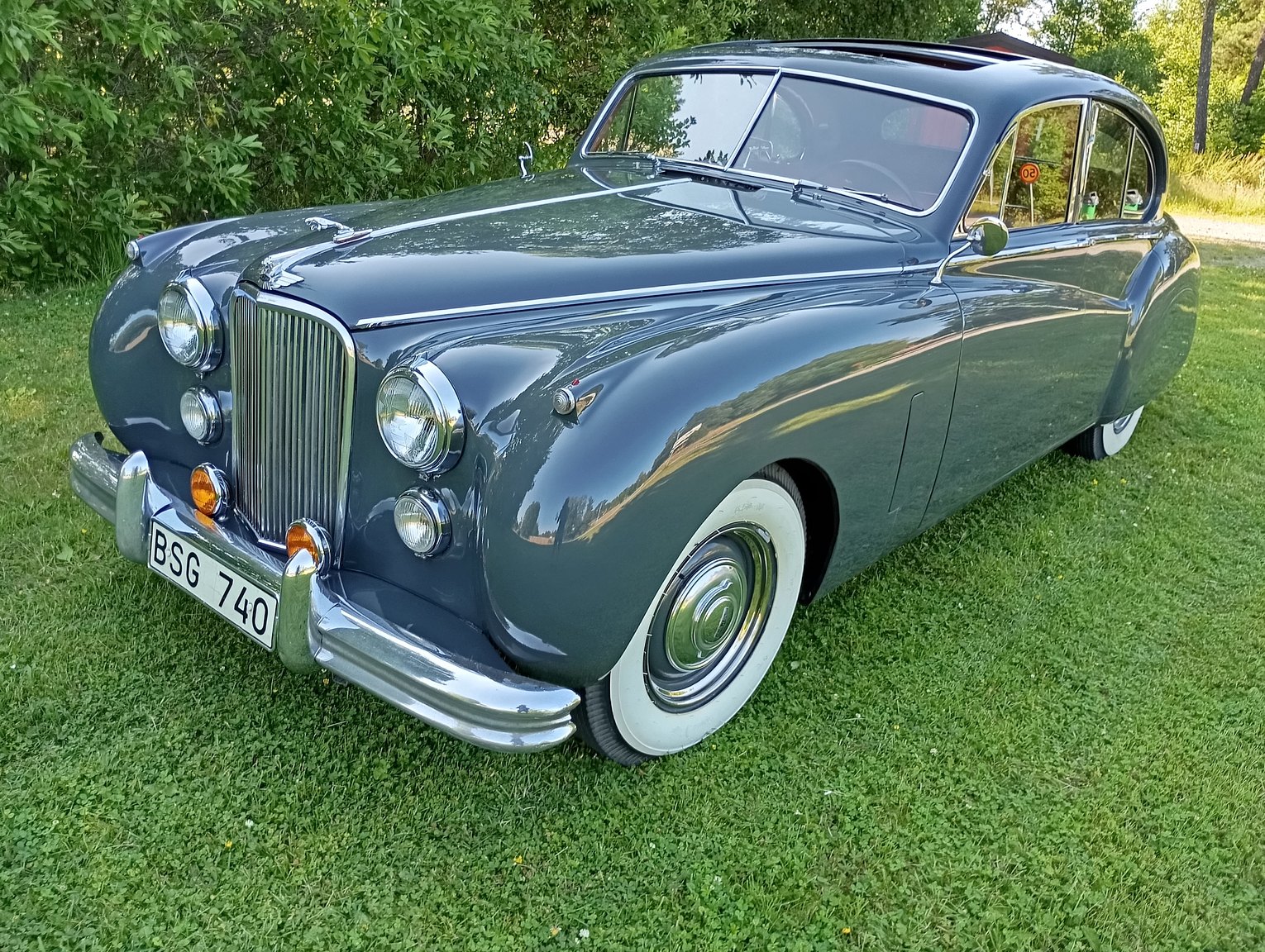 Exterior image of 1954 Jaguar Mark VII