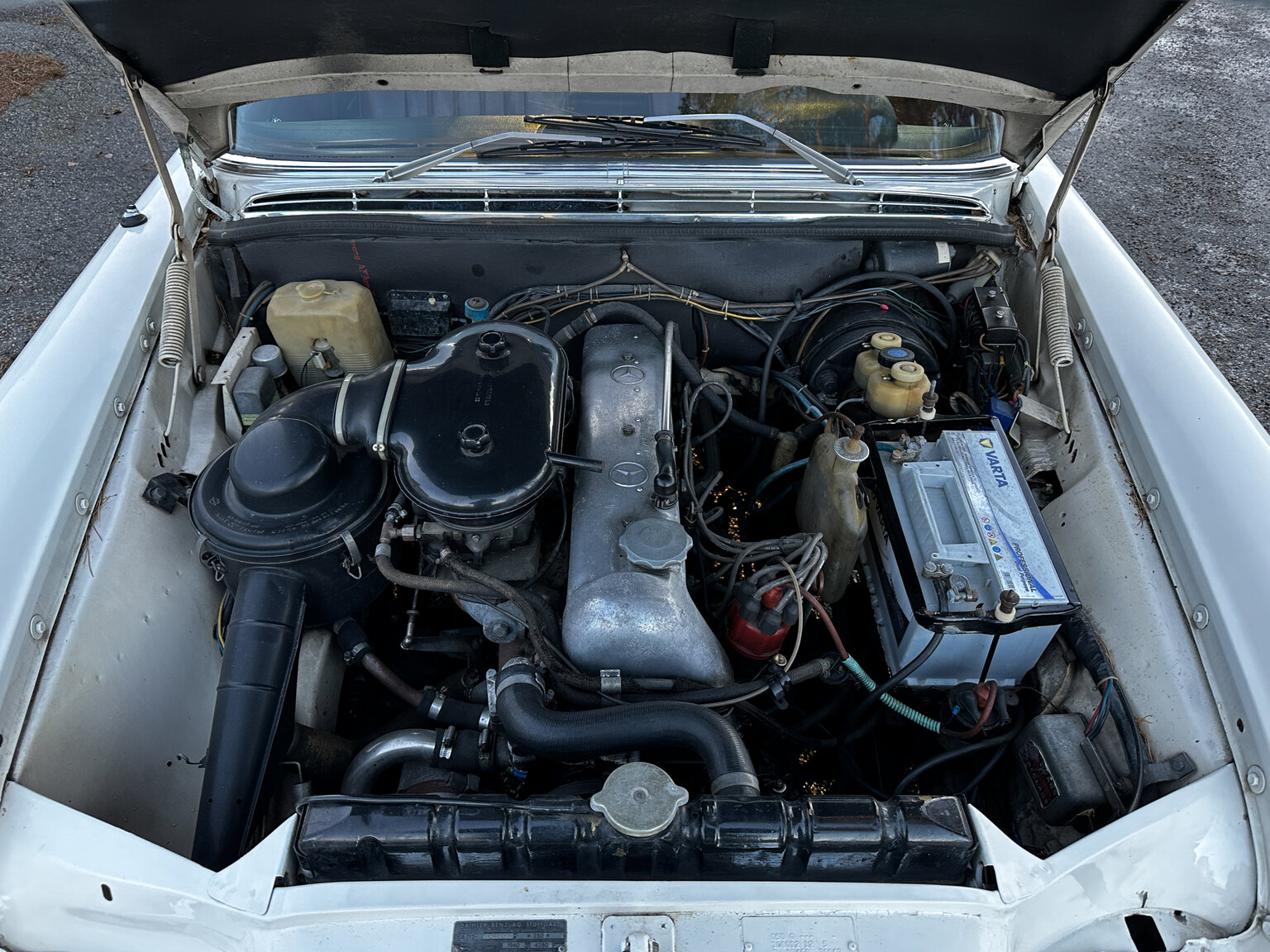 Image of 1967 Mercedes-Benz 250 S mechanics