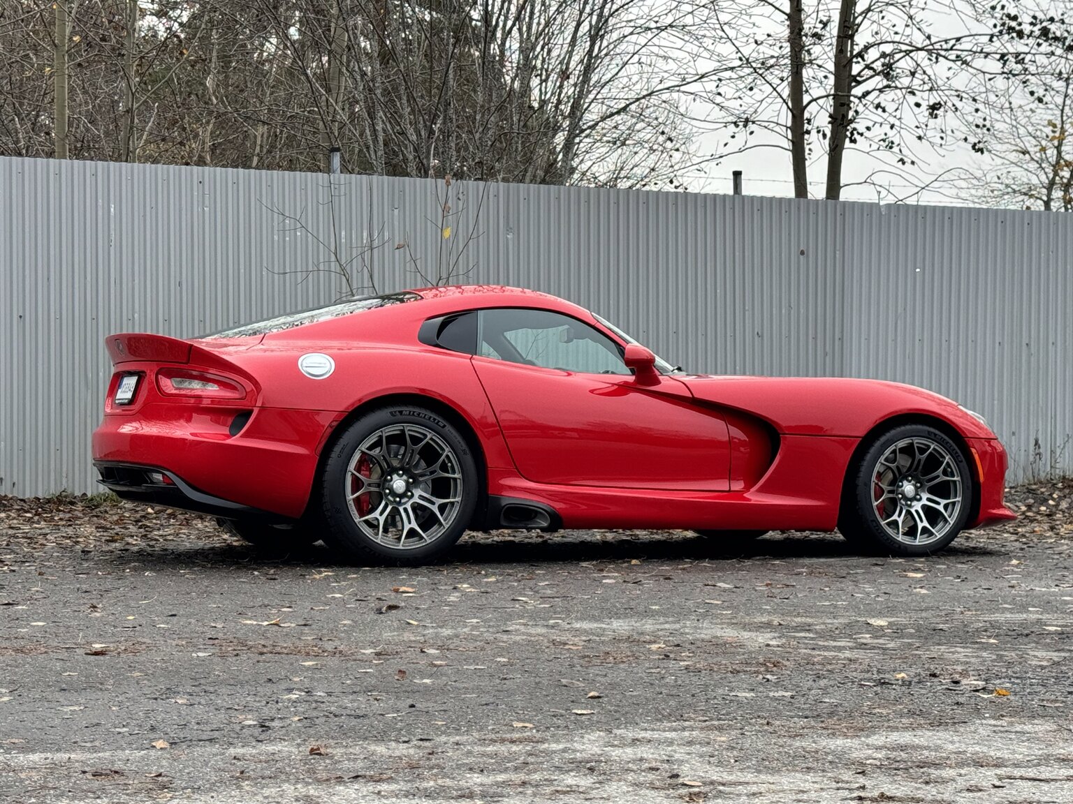 Exterior image of 2014 Dodge Viper GTS (28)