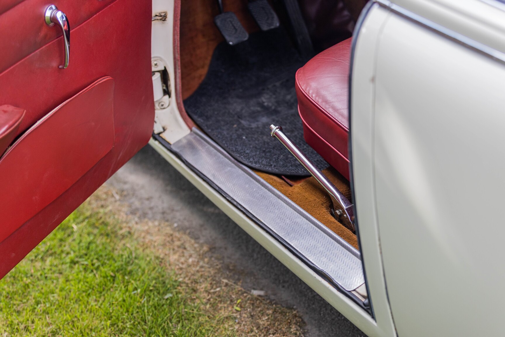 Interior image of 1968 Jaguar 340 XK Mark II