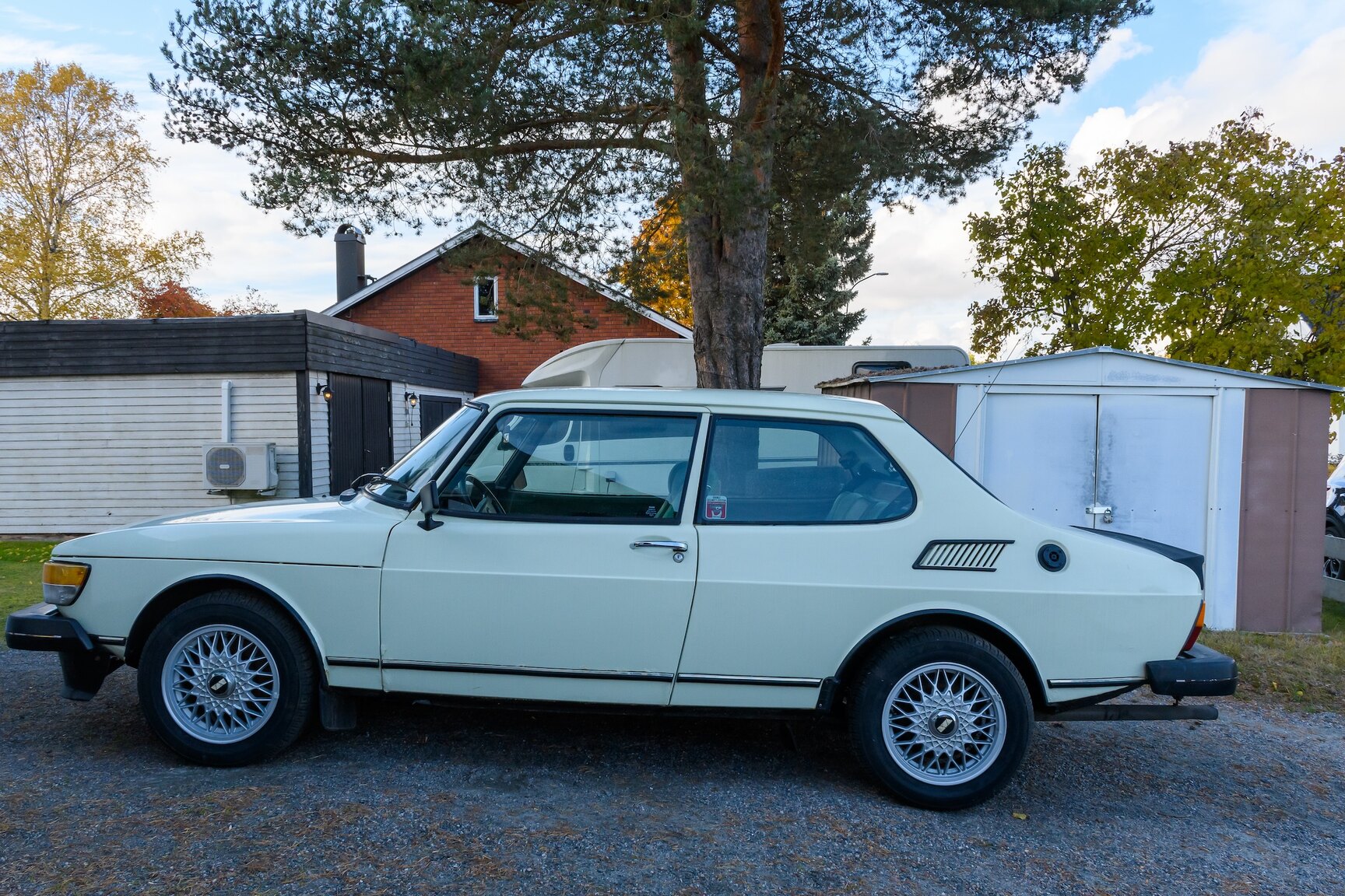 Exterior image of 1980 SAAB 99 2.0 Turbo