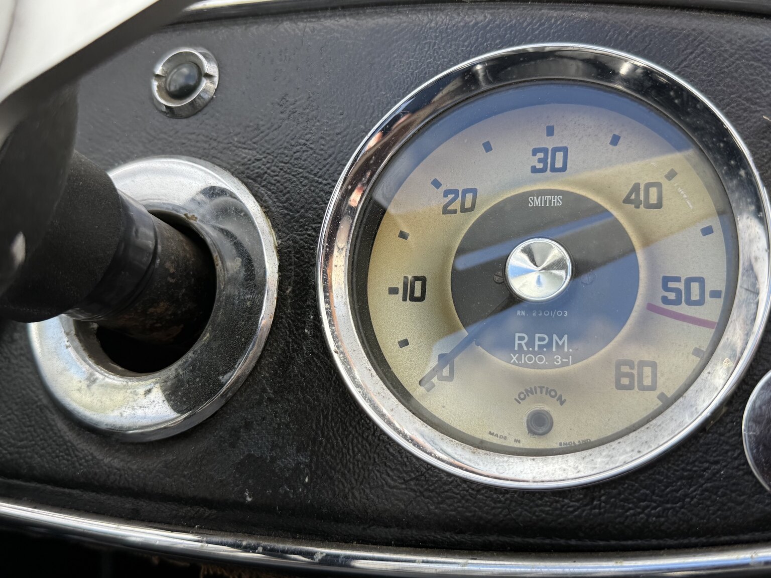 Interior image of 1958 Austin-Healey 100-6
