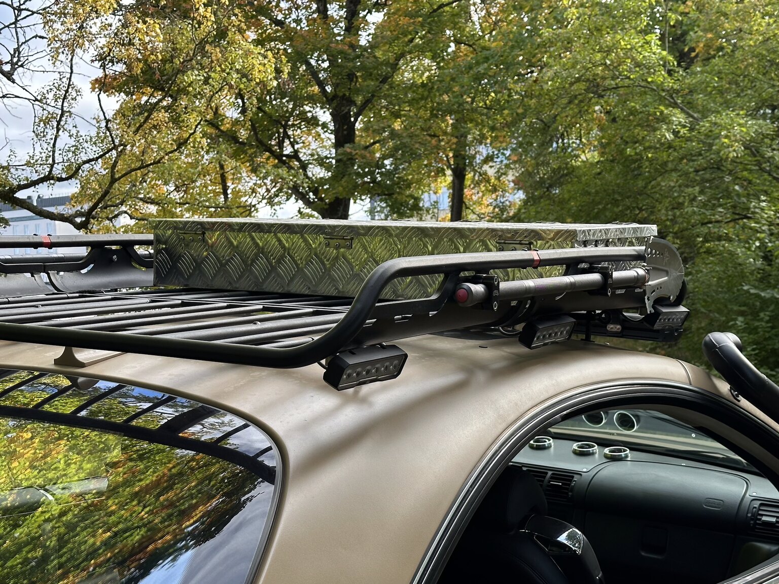 Exteriörbild på 2001 Mercedes-Benz CL600/ML 55 AMG