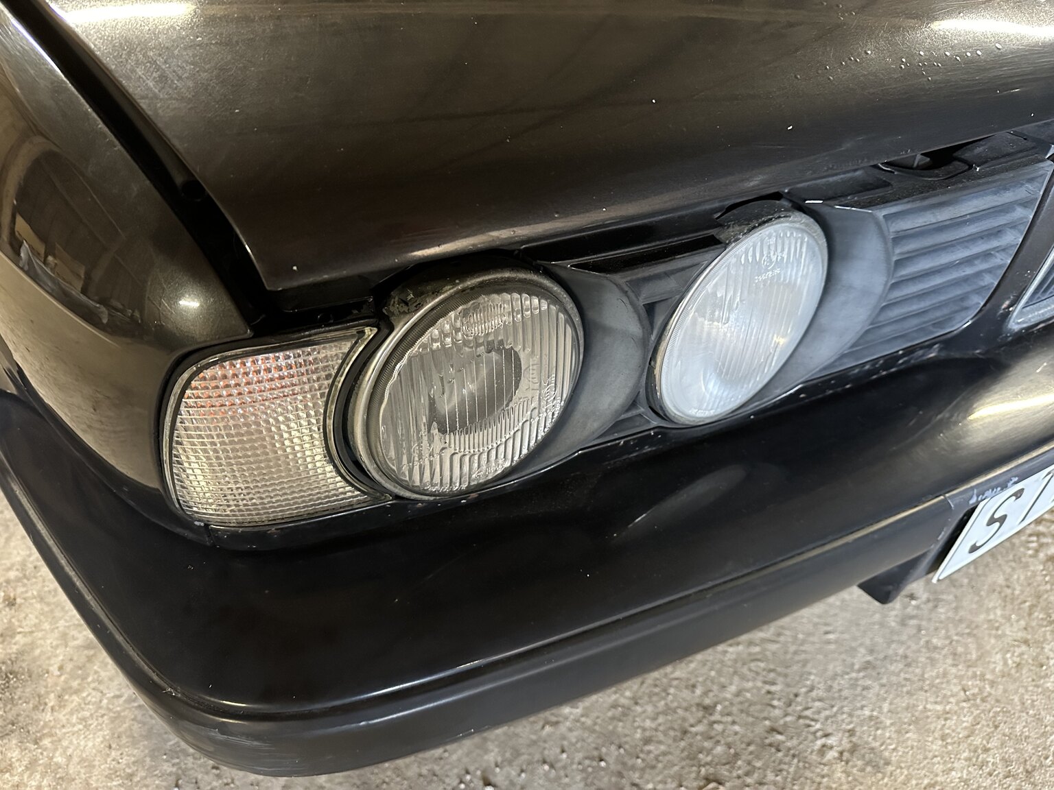 Exteriörbild på 1988 BMW 535i