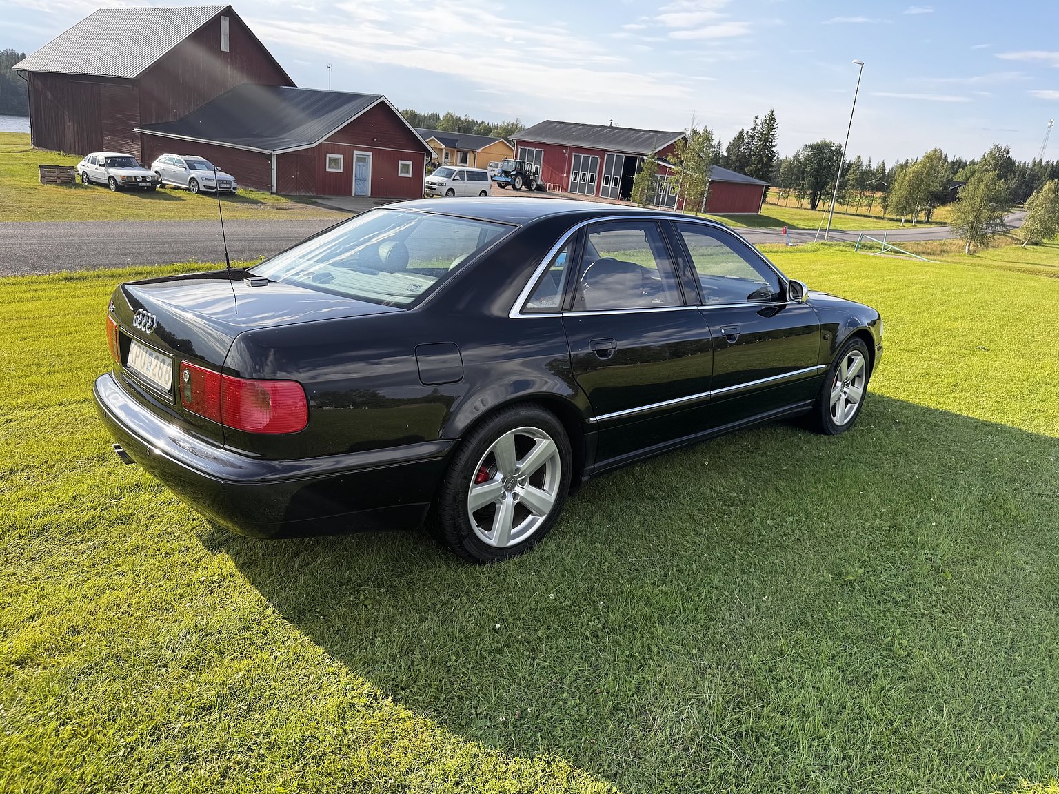 Exteriörbild på 1999 Audi S8 4.2 Quattro