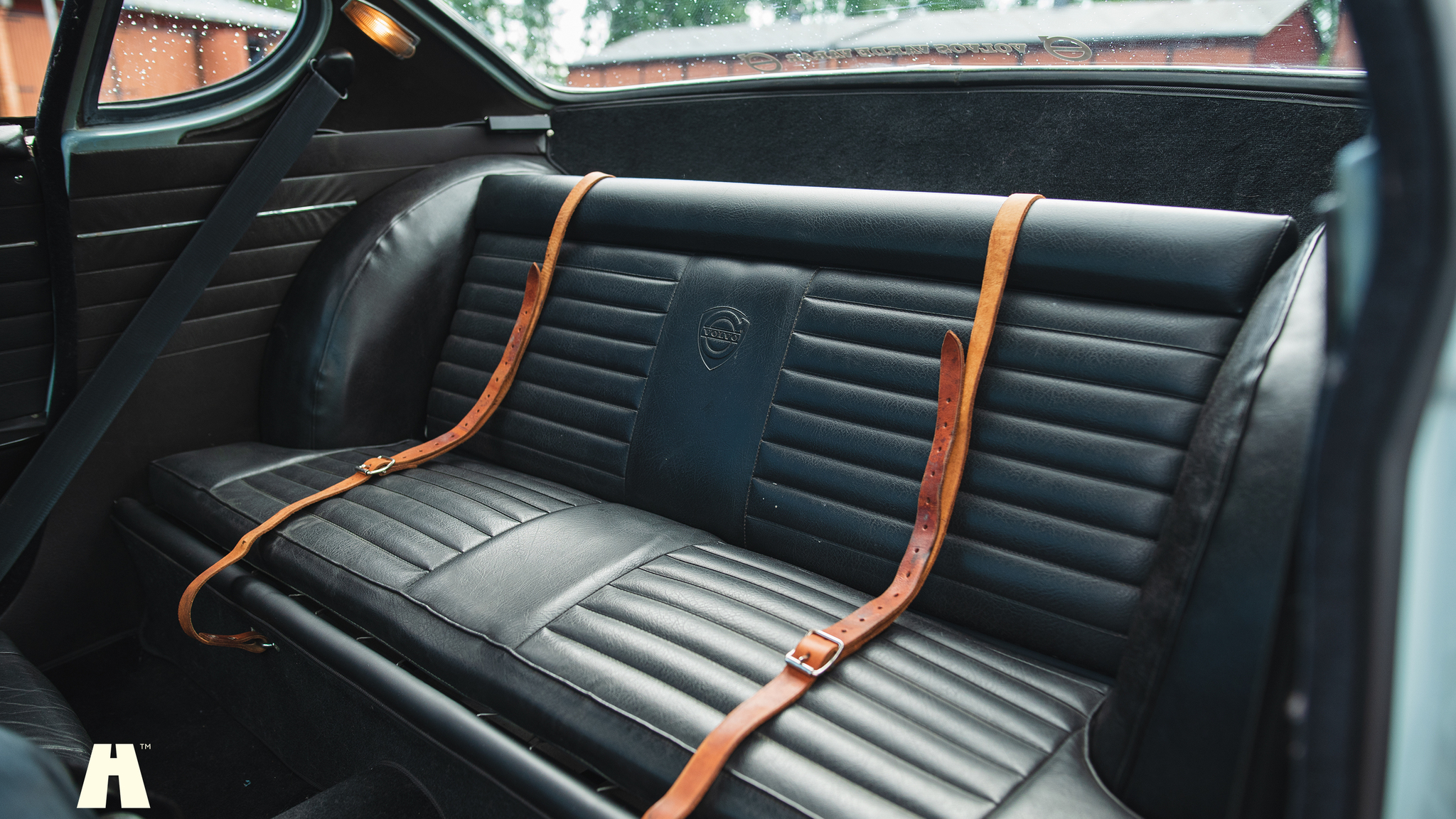 Interior image of 1966 Volvo P1800 S (35)