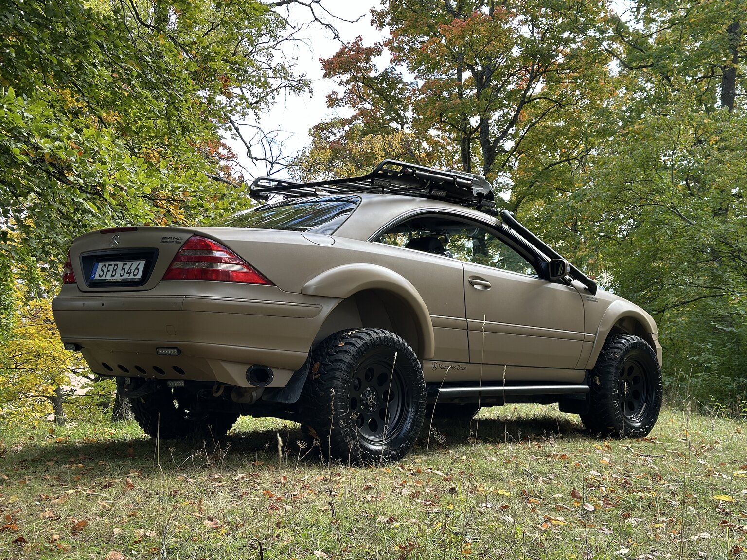 Exteriörbild på 2001 Mercedes-Benz CL600/ML 55 AMG
