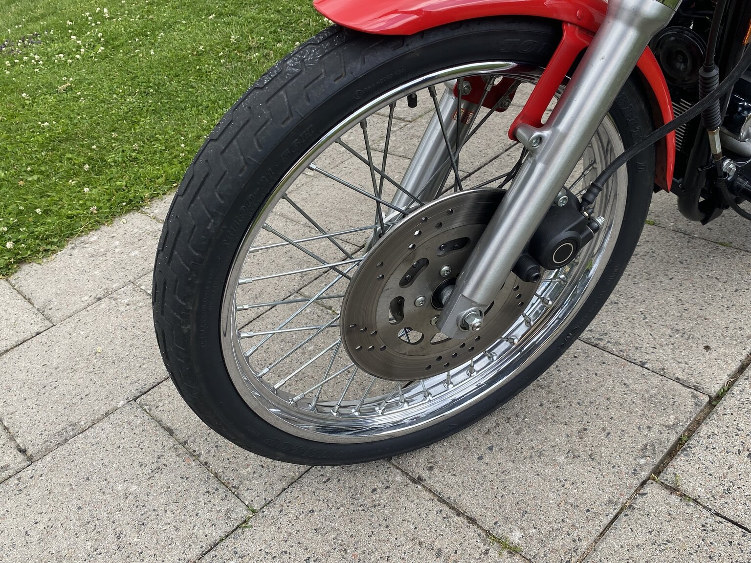 Exterior image of 1998 Harley-Davidson XL883